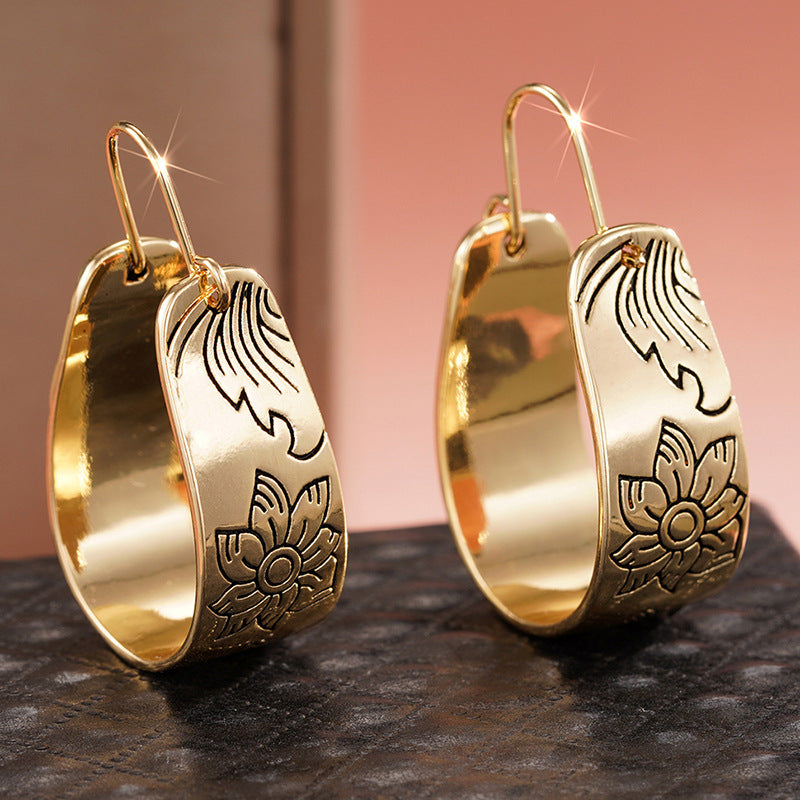 Classic Earring with Timeless Appeal