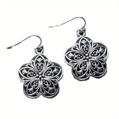 Charming Silver Earring for Any Occasion