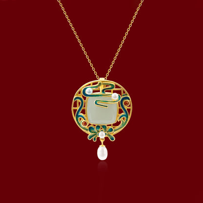 Beautiful Silver Necklace with Unique Style