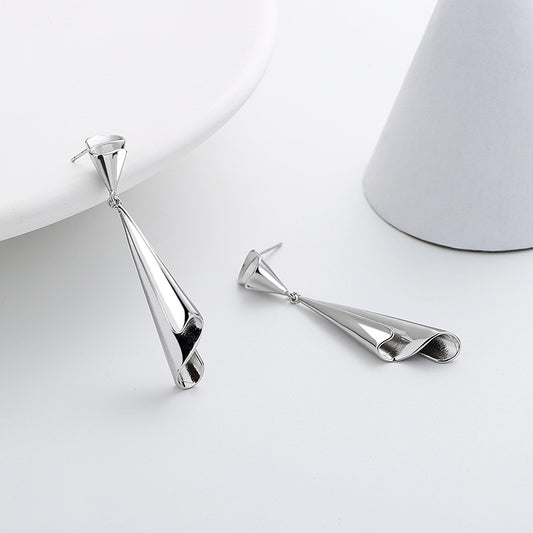Beautiful Silver Earring with Unique Style