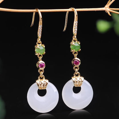 Charming Silver Earring for Any Occasion