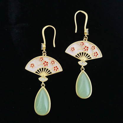 Romantic Gold Earring for Special Moments