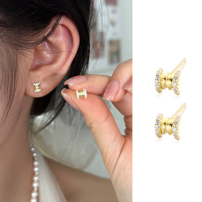 Charming Earring for Any Occasion