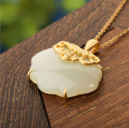 Romantic Gold Necklace for Special Moments