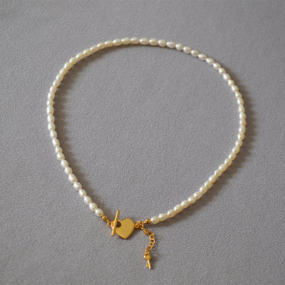 Romantic Pearl Necklace for Special Moments
