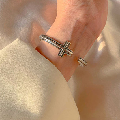Beautiful Bracelet with Unique Style