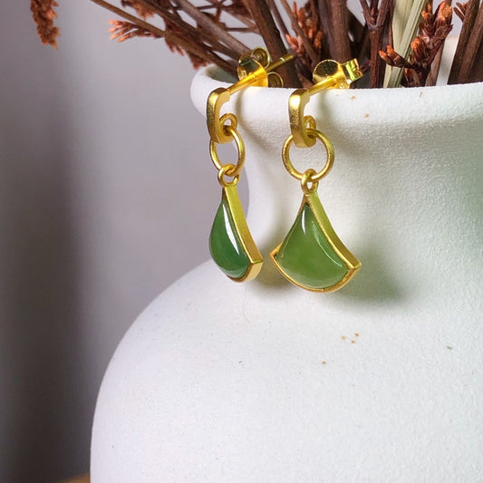 Classic Gold Earring with Timeless Appeal