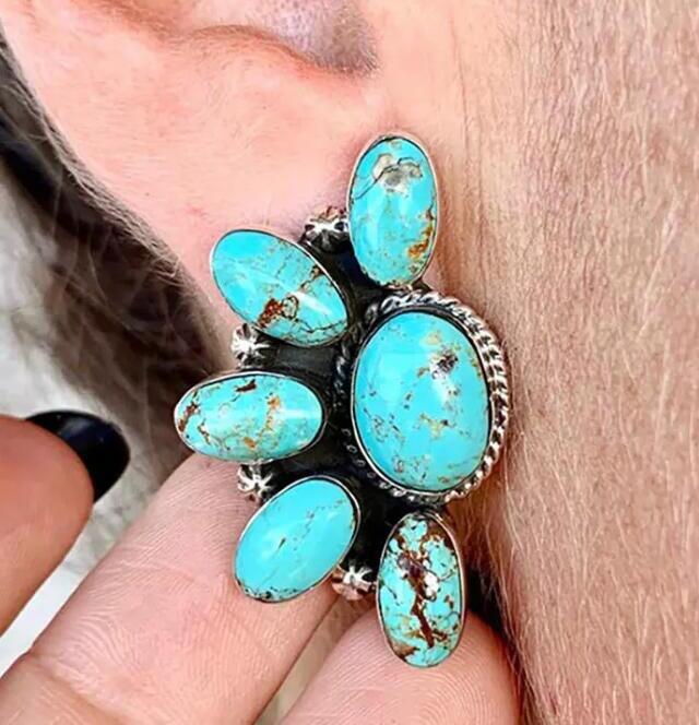Beautiful Earring with Unique Style