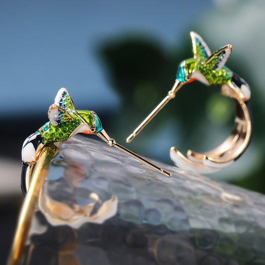 Charming Earring for Any Occasion