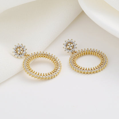 Charming Silver Earring for Any Occasion