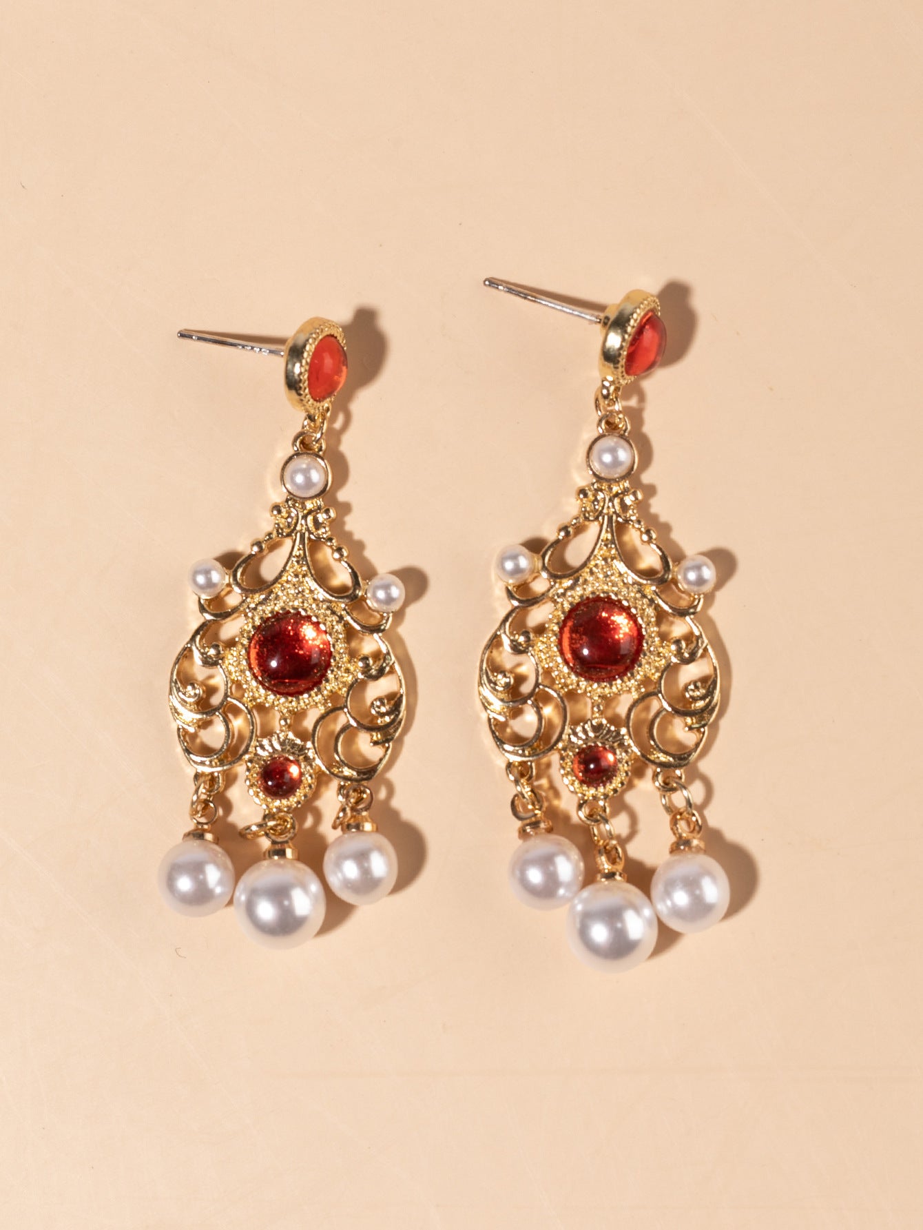 Beautiful Pearl Earring with Unique Style
