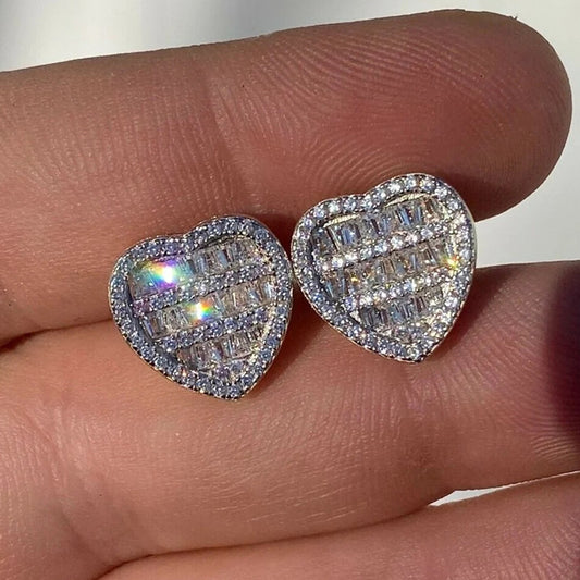 Charming Earring for Any Occasion