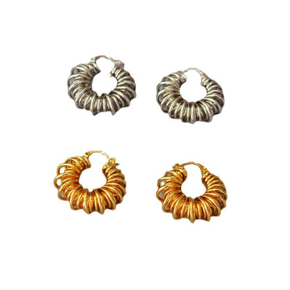 Beautiful Gold Earring with Unique Style