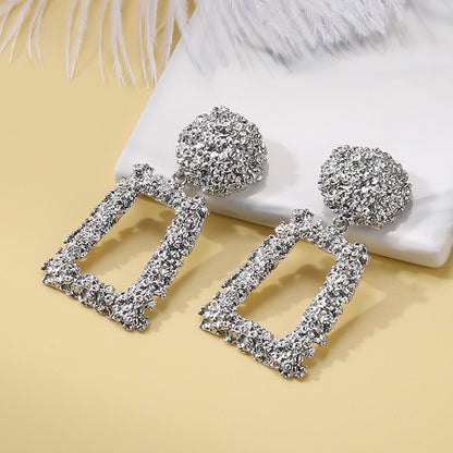 Charming Earring for Any Occasion