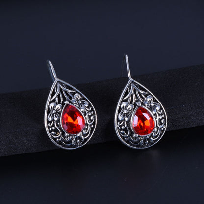 Romantic Silver Earring for Special Moments