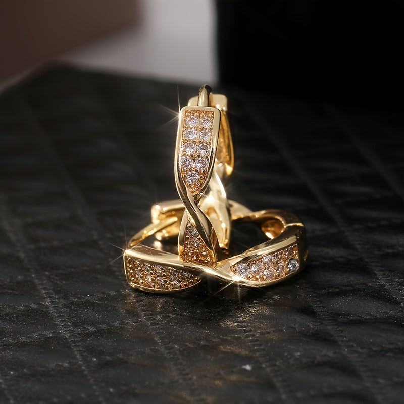 Romantic Silver Earring for Special Moments