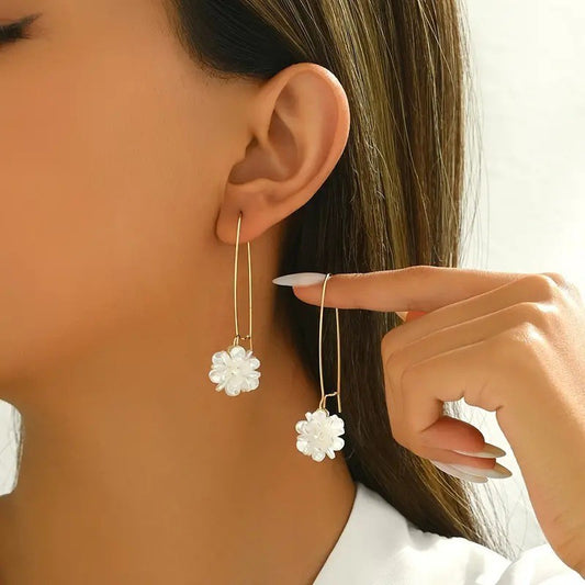 Charming Earring for Any Occasion