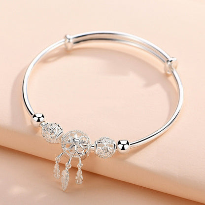 Classic Silver Bracelet with Timeless Appeal