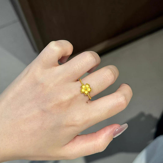 Charming Gold Ring for Any Occasion