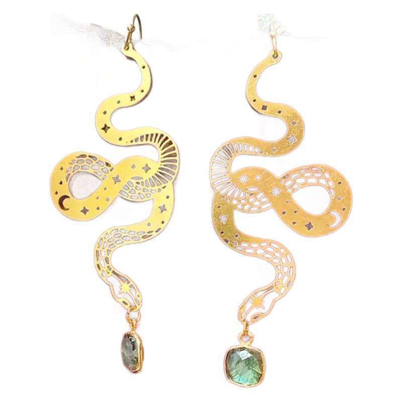 Stunning Gold Earring for Daily Wear