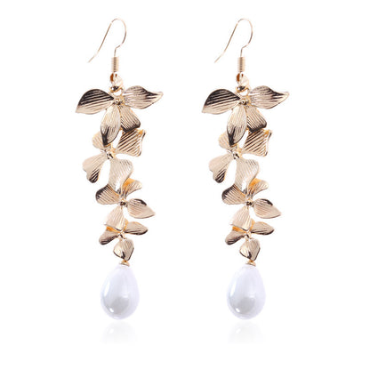 Stunning Gold Earring for Daily Wear
