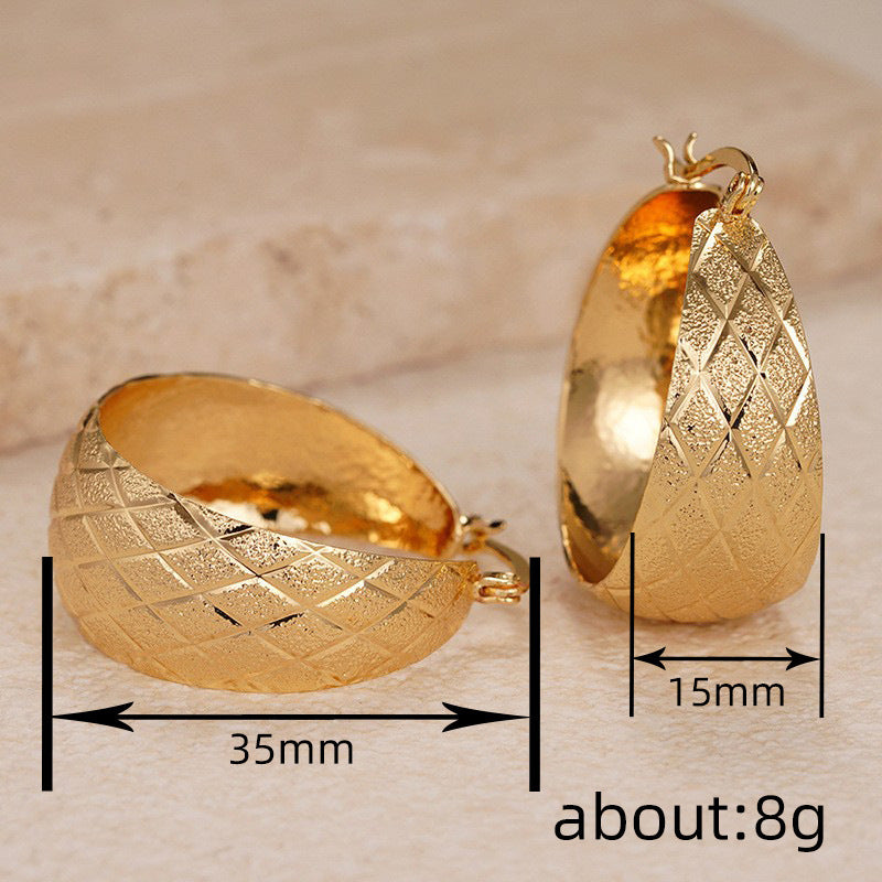 Charming Piece for Any Occasion