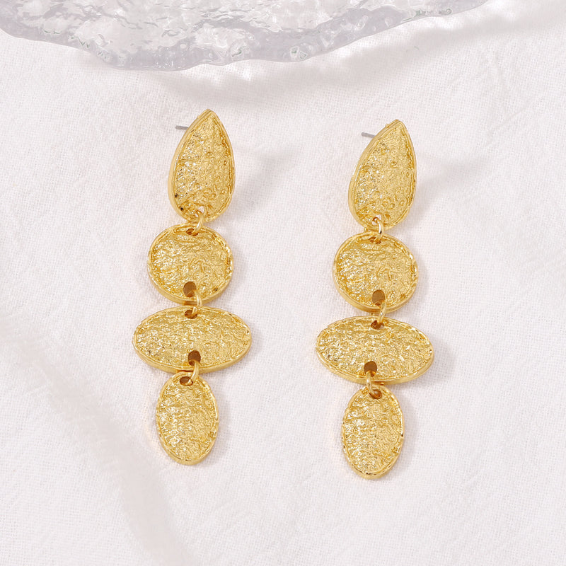 Charming Earring for Any Occasion
