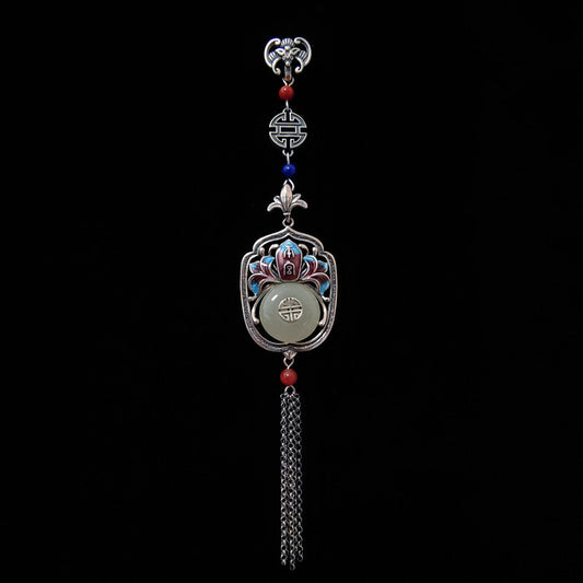 Beautiful Silver Pendant with Unique Style