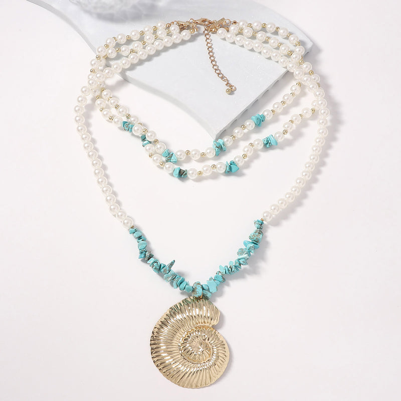 Classic Pearl Necklace with Timeless Appeal