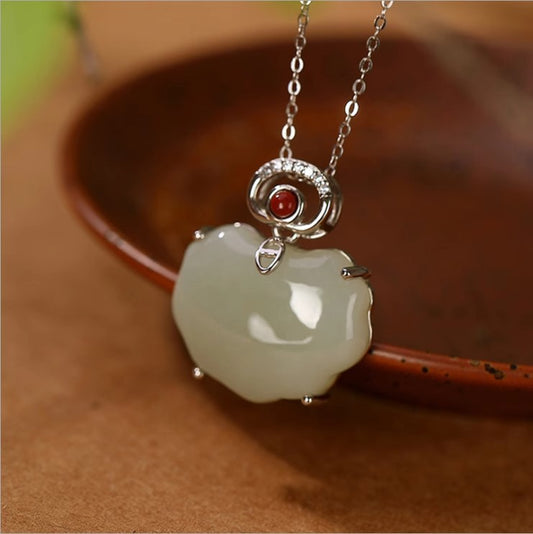 Charming Silver Set for Any Occasion