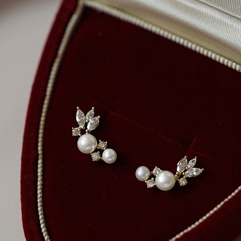 Charming Pearl Earring for Any Occasion
