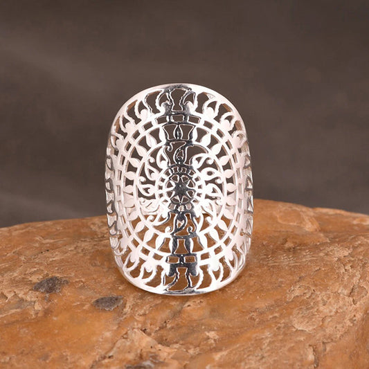 Charming Piece for Any Occasion