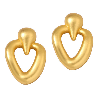 Romantic Gold Earring for Special Moments