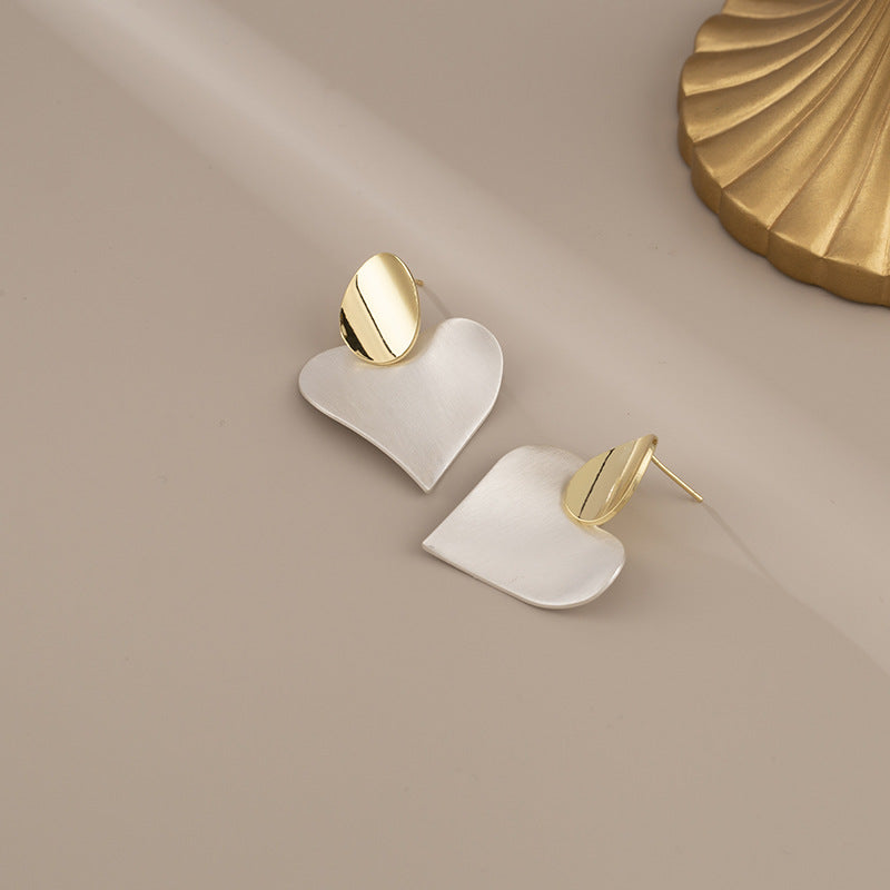 Classic Earring with Timeless Appeal