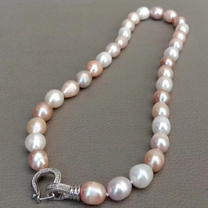 Romantic Pearl Necklace for Special Moments