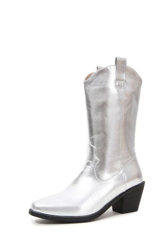 Graceful Orthopedic Boots for Modern Look
