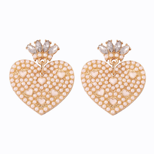 Classic Pearl Earring with Timeless Appeal