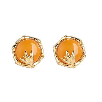 Charming Gold Earring for Any Occasion