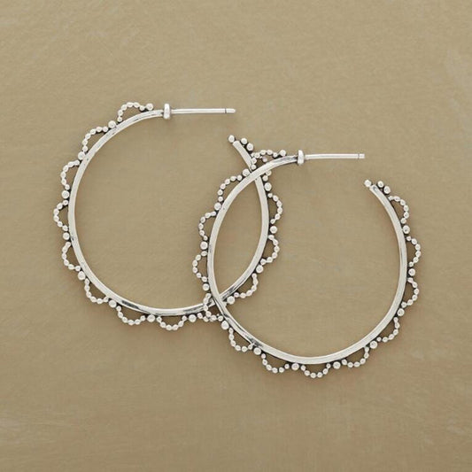 Charming Earring for Any Occasion