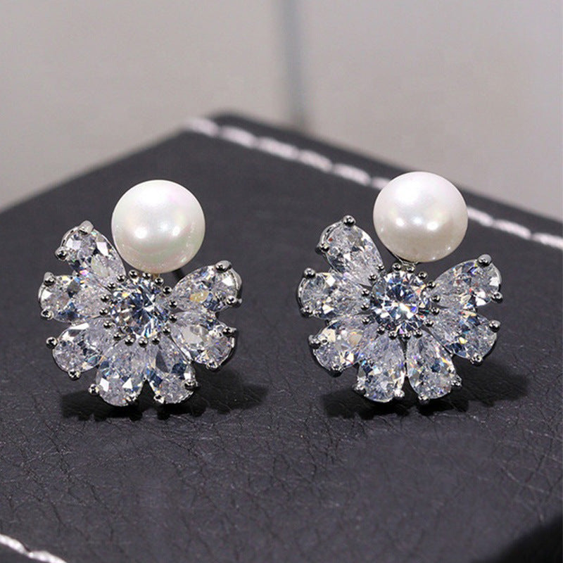 Beautiful Pearl Earring with Unique Style