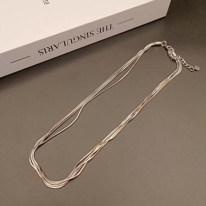 Romantic Silver Necklace for Special Moments