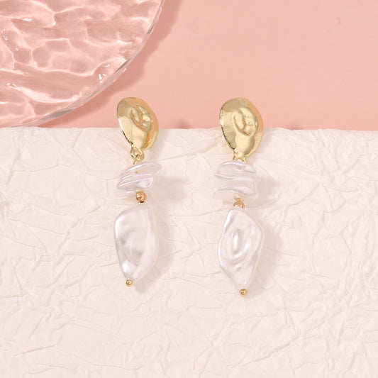 Beautiful Pearl Earring with Unique Style
