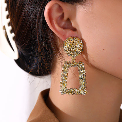 Charming Earring for Any Occasion