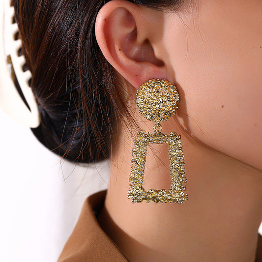 Charming Earring for Any Occasion