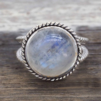 Classic Silver Ring with Timeless Appeal