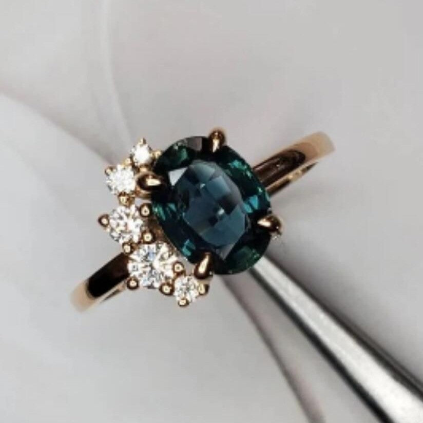 Charming Gold Ring for Any Occasion