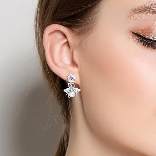 Beautiful Pearl Earring with Unique Style