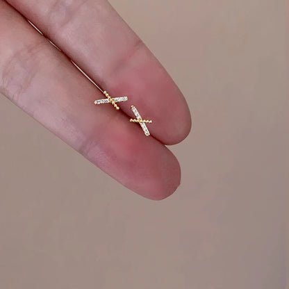 Beautiful Gold Earring with Unique Style