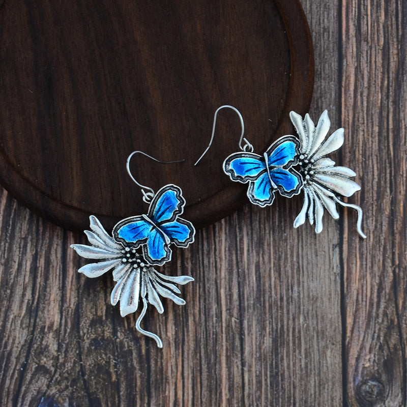 Classic Silver Earring with Timeless Appeal