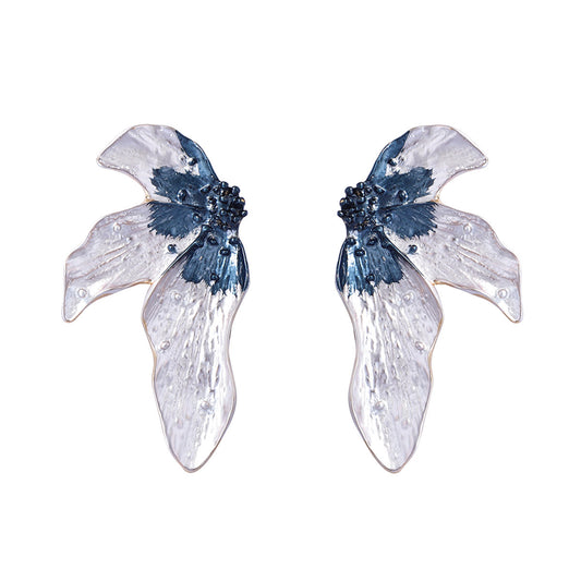 Charming Piece for Any Occasion